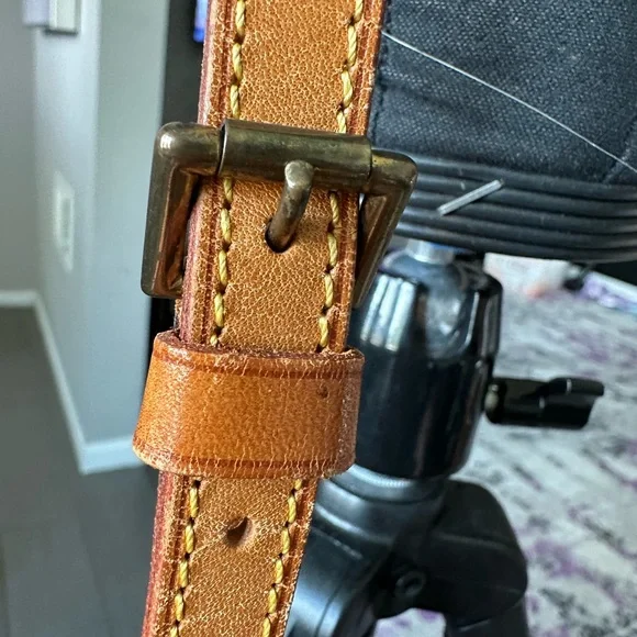 PRICE DROP 
Louis Vuitton Vintage Boho fringe bag - Picture 8 of 17